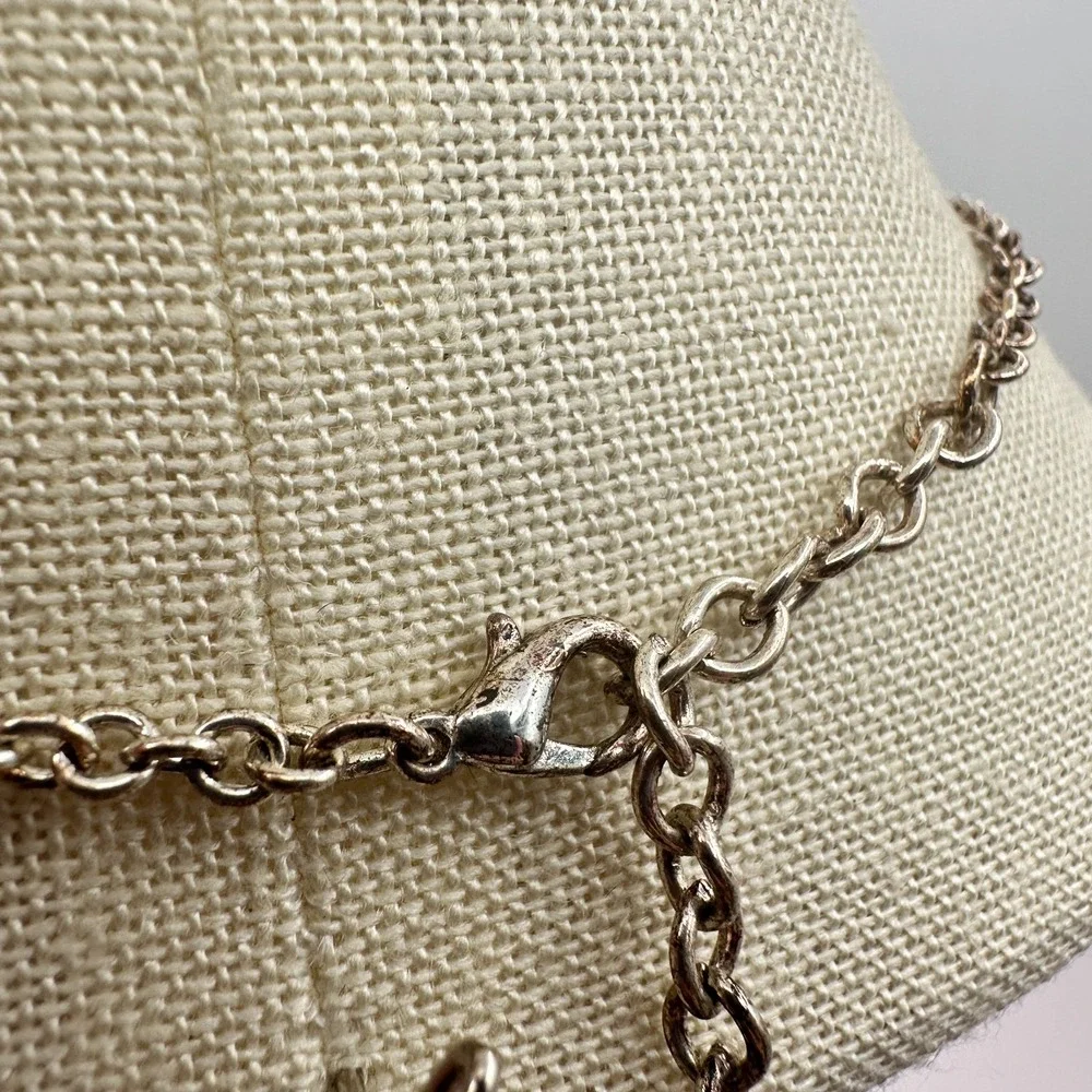 Vintage 90s Green Round Shell Pendant Necklace Silver Tone Women's Jewelry